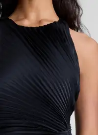 Reagan Satin Pleated Gown(Black,00)