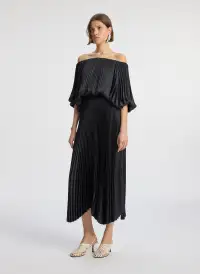 Sienna Satin Pleated Off Shoulder Dress(Black,XXS)