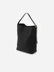 Brady Leven Large Canvas Shoulder Bag(Black,O/S)