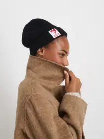 God's Love We Deliver Beanie(Black,O/S)