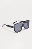 Wave Lens Cat Eye Sunglasses(Black,OS)