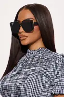 Wave Lens Cat Eye Sunglasses(Black,OS)