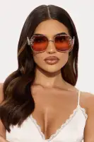 Fluttering Away Square Sunglasses(Pink,OS)
