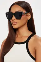 Bliss Lens Square Sunglasses(Black,OS)