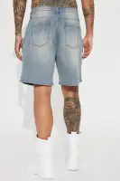 Mike Relaxed Denim Shorts(Medium Wash,30)